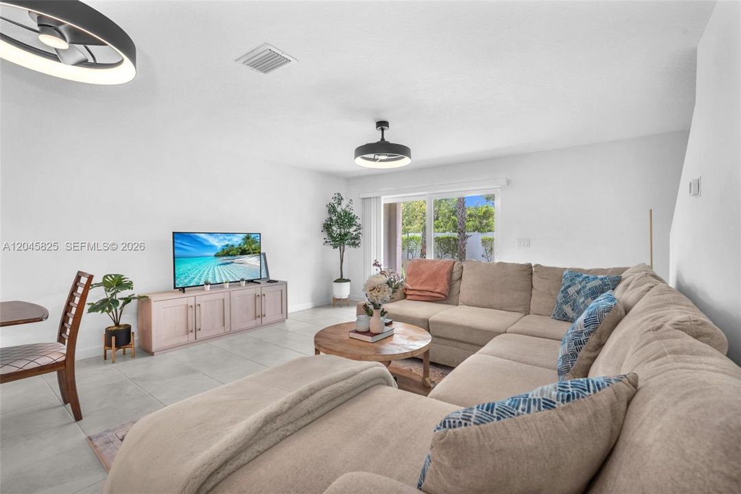 For Sale: $484,999 (4 beds, 2 baths, 1920 Square Feet)