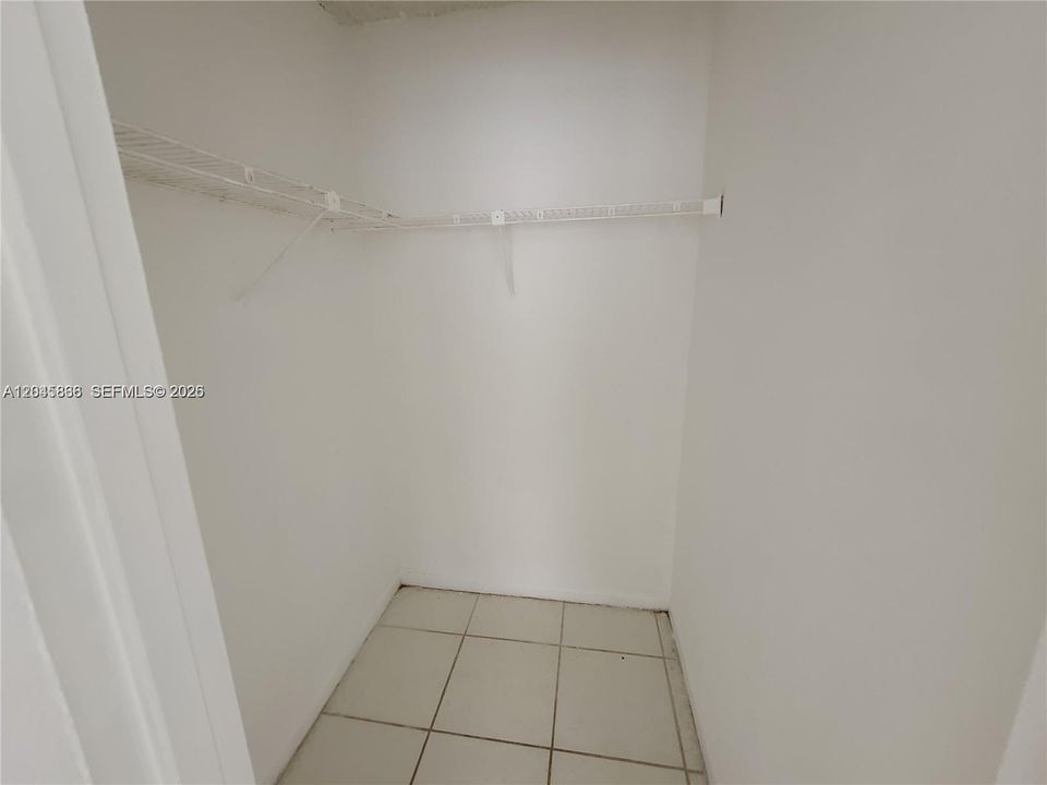 На продажу: $135,000 (2 спален, 2 ванн, 1003 Квадратных фут)