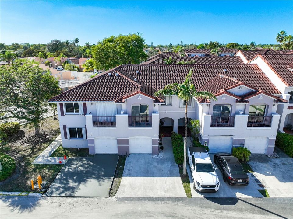 На продажу: $435,000 (4 спален, 2 ванн, 1680 Квадратных фут)