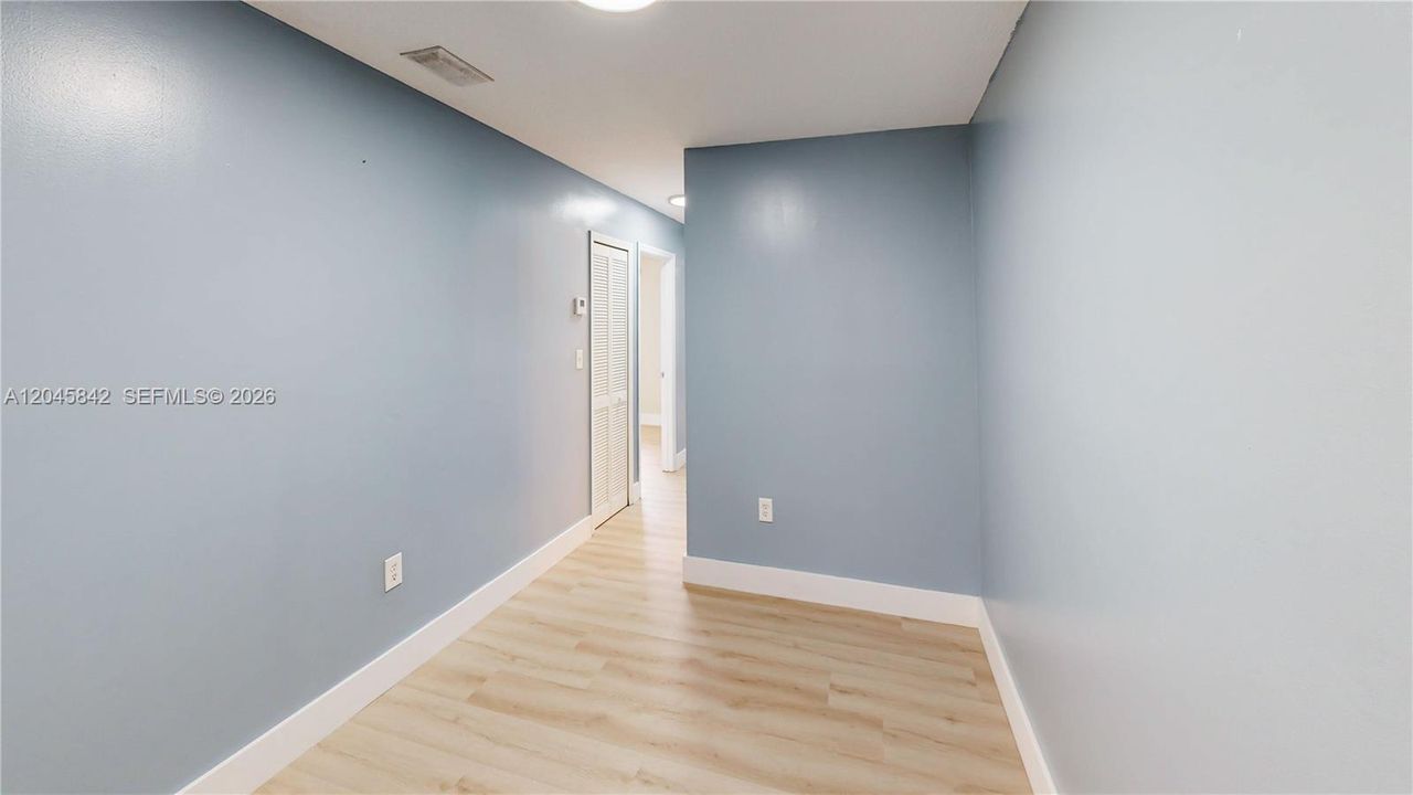 На продажу: $435,000 (4 спален, 2 ванн, 1680 Квадратных фут)
