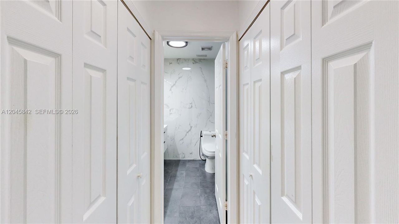 На продажу: $435,000 (4 спален, 2 ванн, 1680 Квадратных фут)