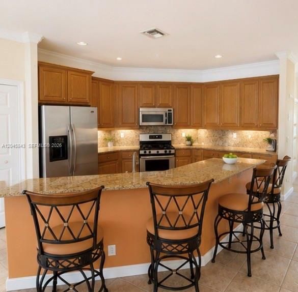 En Venta: $715,000 (4 camas, 3 baños, 2459 Pies cuadrados)