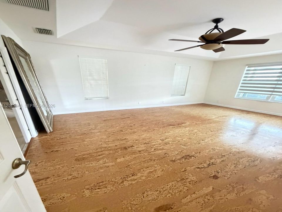 For Sale: $715,000 (4 beds, 3 baths, 2459 Square Feet)
