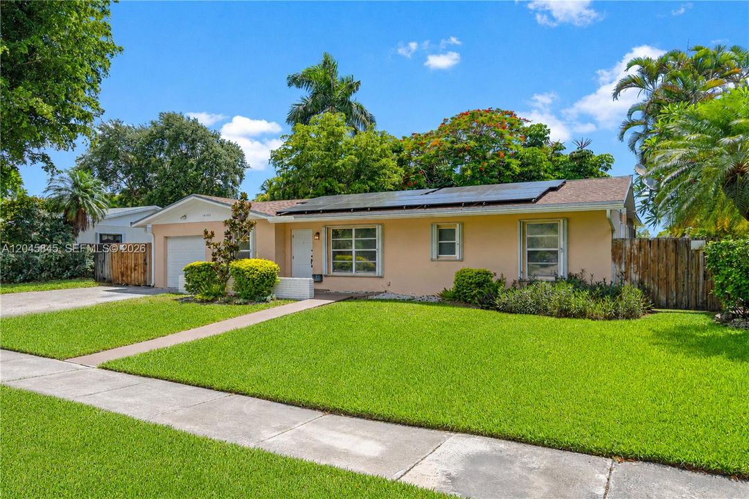 For Sale: $825,000 (3 beds, 2 baths, 1513 Square Feet)