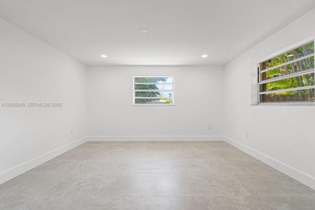 For Sale: $825,000 (3 beds, 2 baths, 1513 Square Feet)