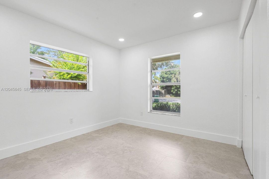 For Sale: $825,000 (3 beds, 2 baths, 1513 Square Feet)
