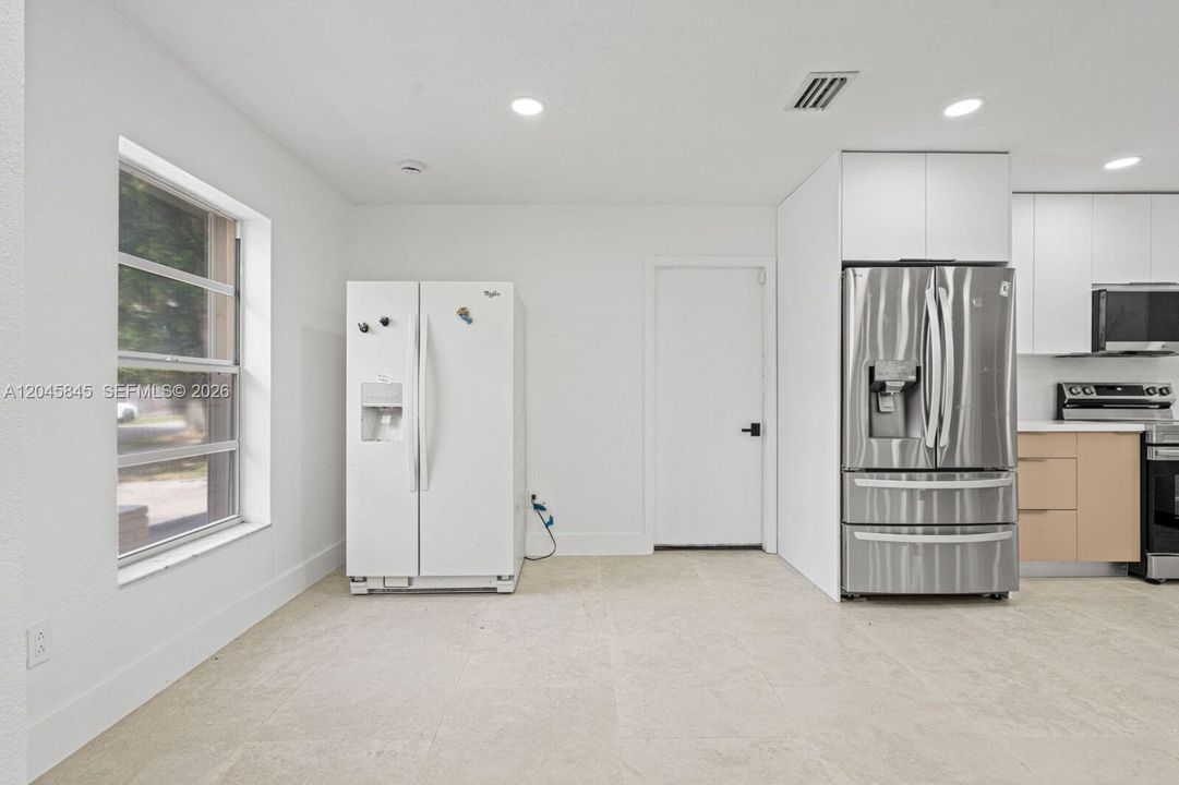 For Sale: $825,000 (3 beds, 2 baths, 1513 Square Feet)