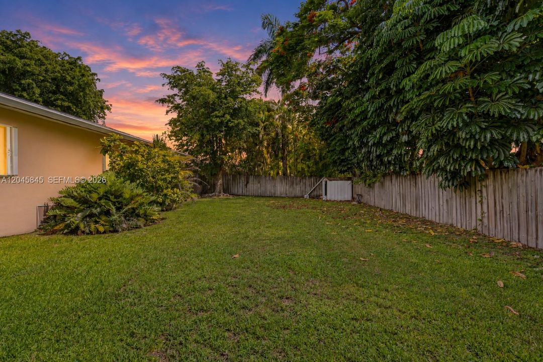 For Sale: $749,900 (3 beds, 2 baths, 1513 Square Feet)