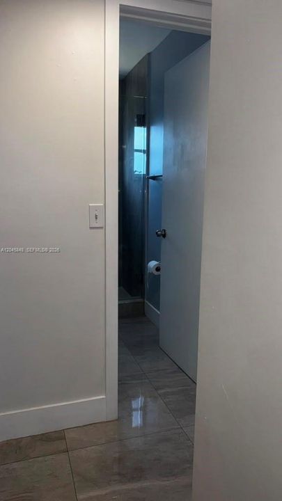For Rent: $2,200 (2 beds, 1 baths, 775 Square Feet)
