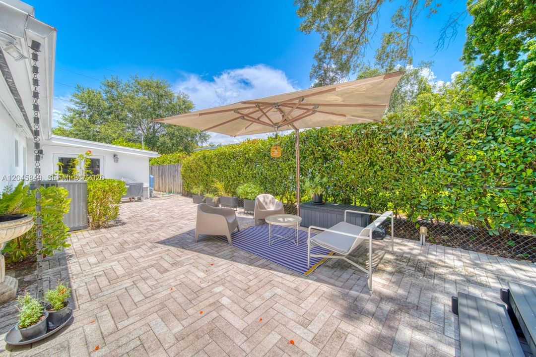 For Rent: $6,500 (4 beds, 2 baths, 1799 Square Feet)