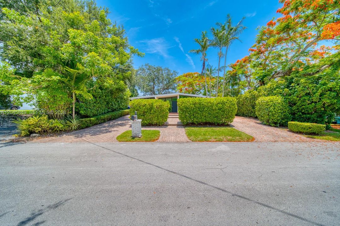 For Rent: $6,500 (4 beds, 2 baths, 1799 Square Feet)