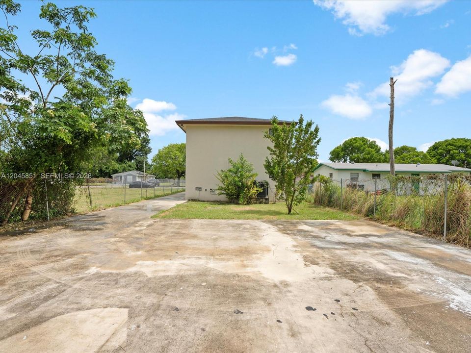 В аренду: $2,695 (4 спален, 2 ванн, 1500 Квадратных фут)