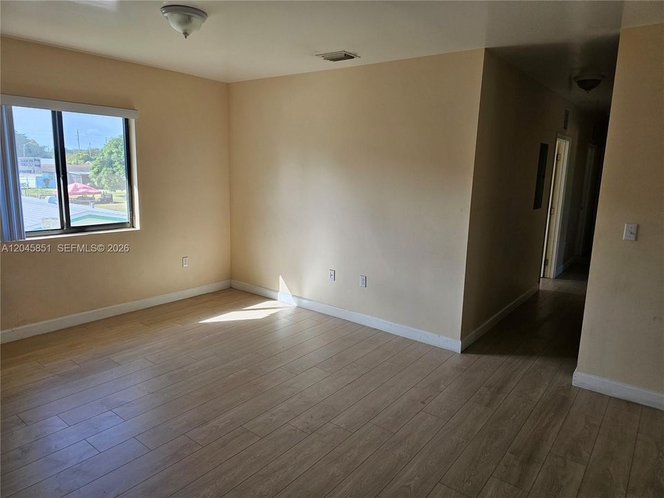 В аренду: $2,695 (4 спален, 2 ванн, 1500 Квадратных фут)