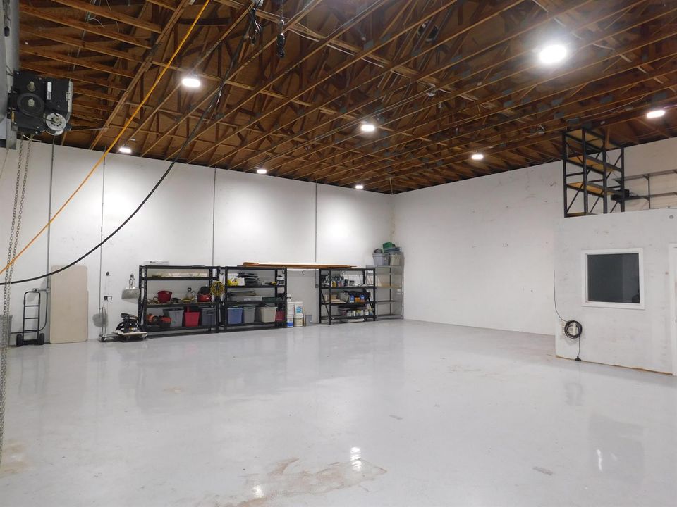 Garage/shop