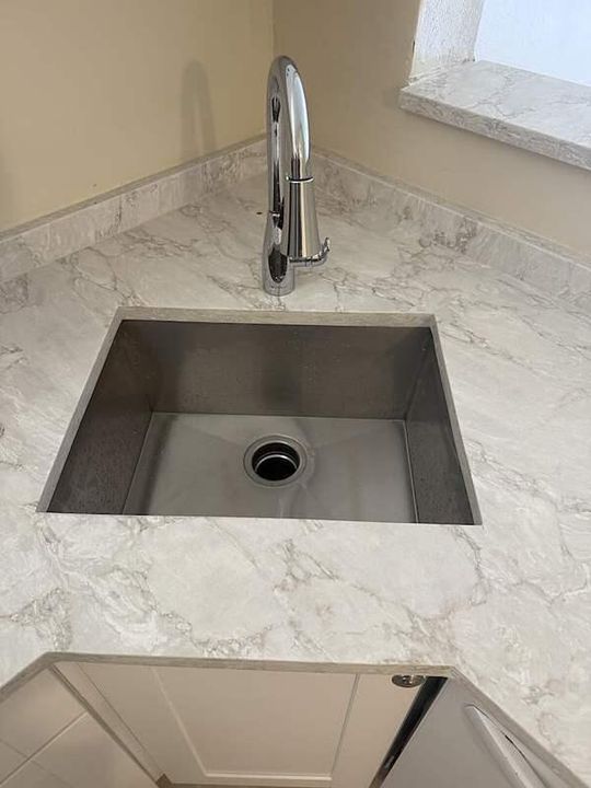 Kitchen faucett 1