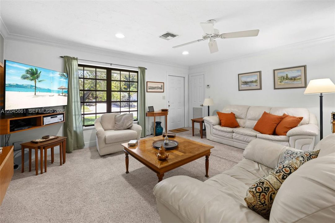 For Sale: $575,000 (3 beds, 2 baths, 1472 Square Feet)