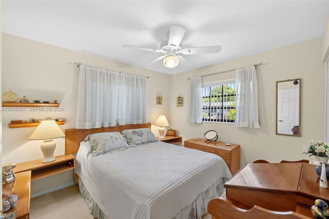 For Sale: $575,000 (3 beds, 2 baths, 1472 Square Feet)