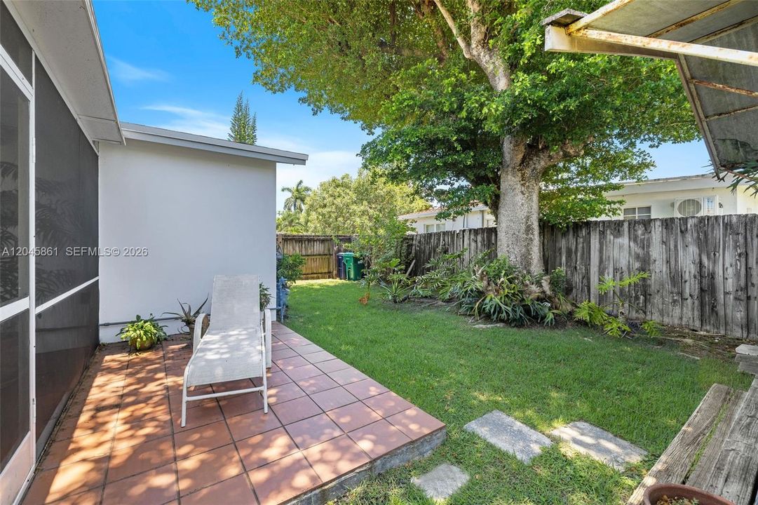 For Sale: $575,000 (3 beds, 2 baths, 1472 Square Feet)