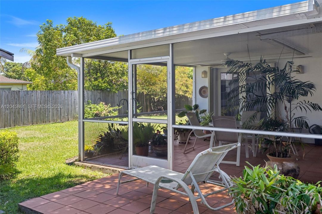 For Sale: $575,000 (3 beds, 2 baths, 1472 Square Feet)