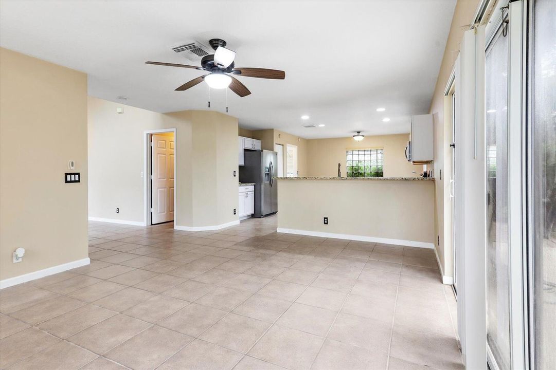 07-Open Floor Plan