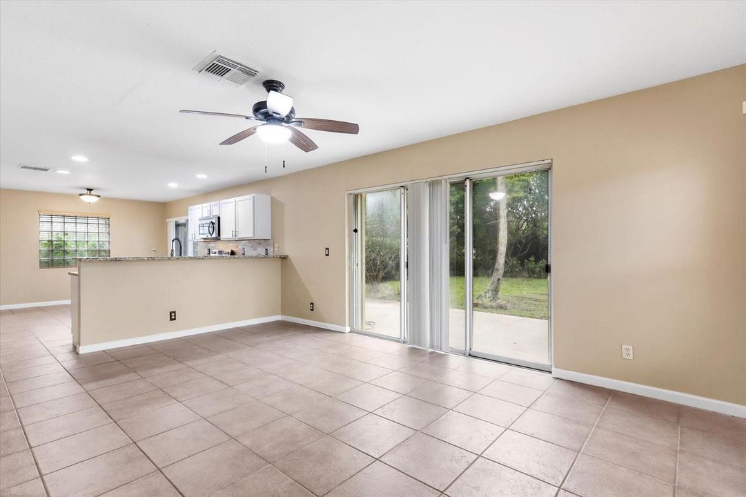 05-Open Floor Plan