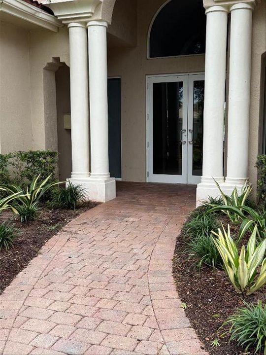 35-Clubhouse