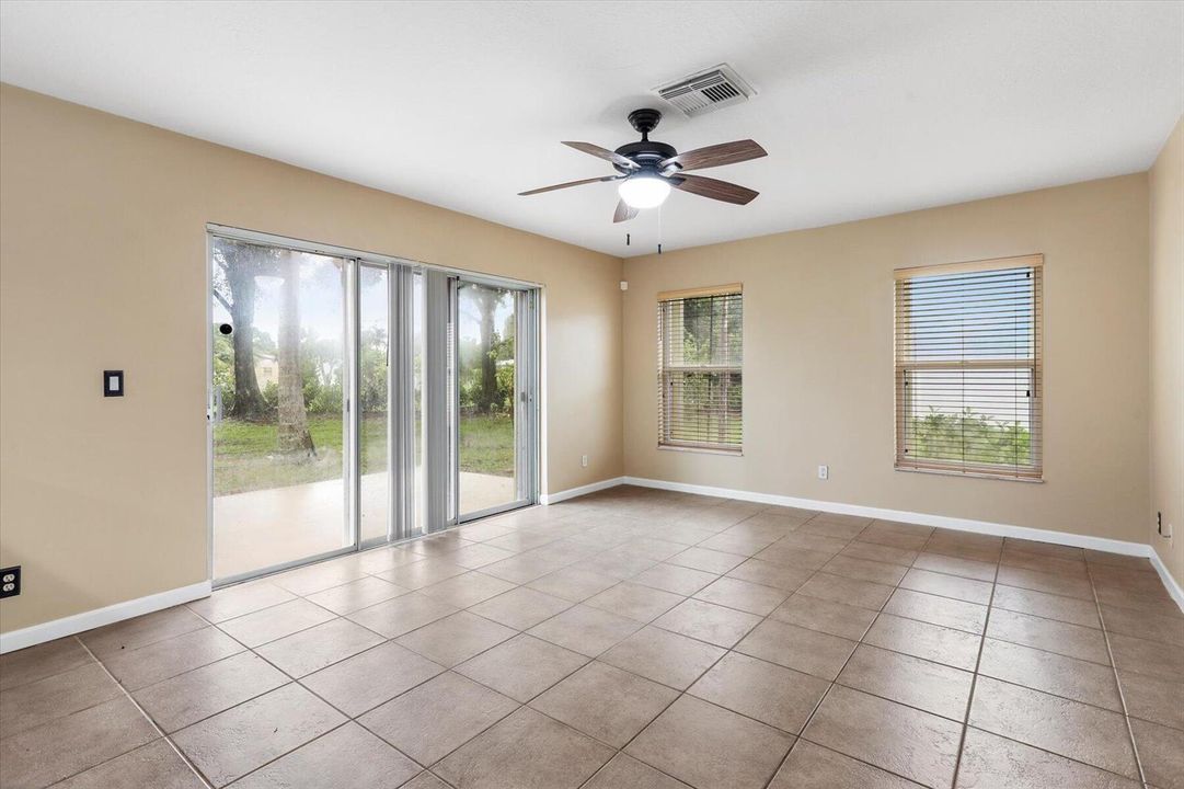 04-Family Room