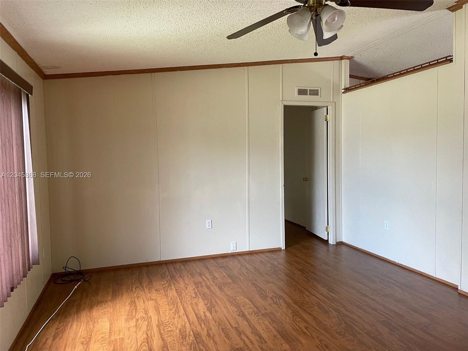 En Renta: $2,650 (4 camas, 2 baños, 1512 Pies cuadrados)