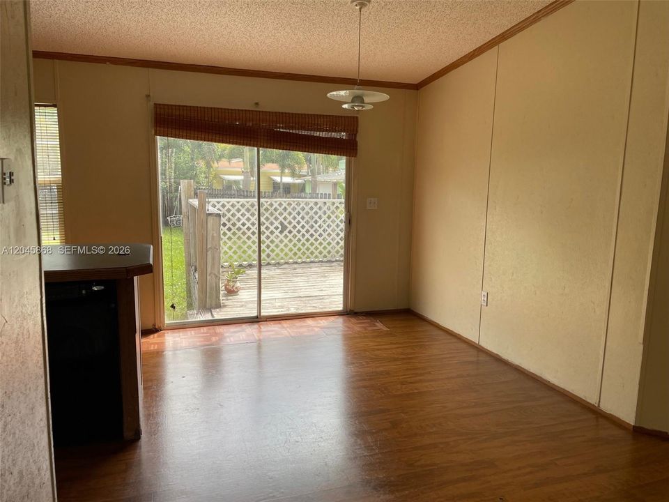 En Renta: $2,650 (4 camas, 2 baños, 1512 Pies cuadrados)
