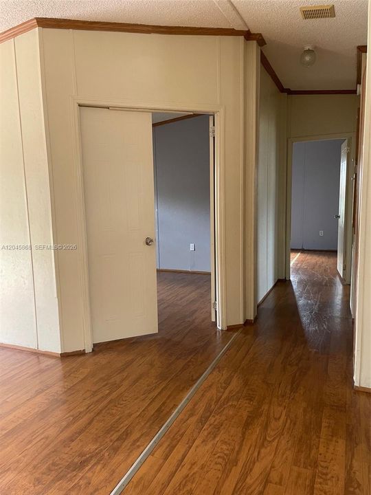 En Renta: $2,650 (4 camas, 2 baños, 1512 Pies cuadrados)