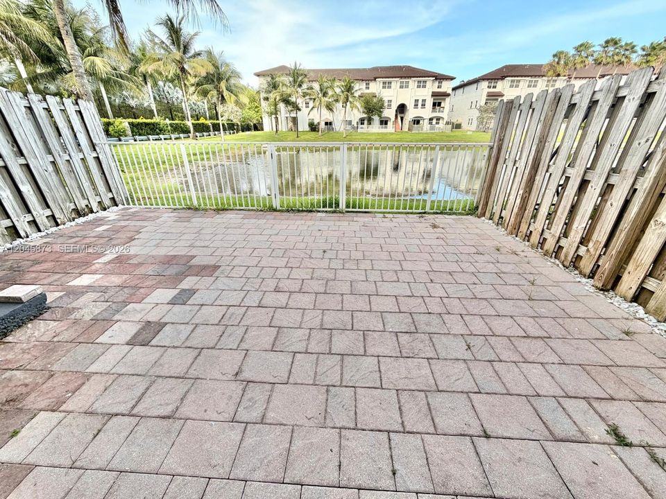 For Rent: $4,100 (3 beds, 2 baths, 1783 Square Feet)
