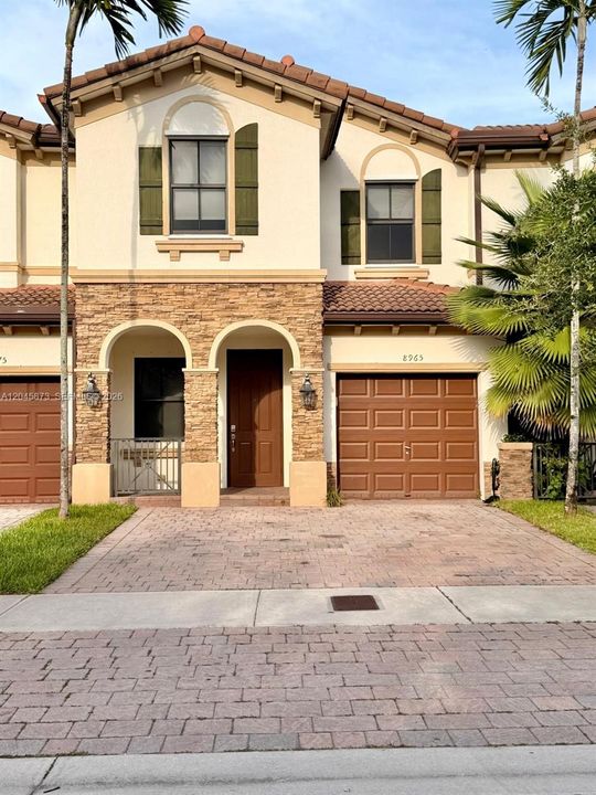 For Rent: $4,100 (3 beds, 2 baths, 1783 Square Feet)