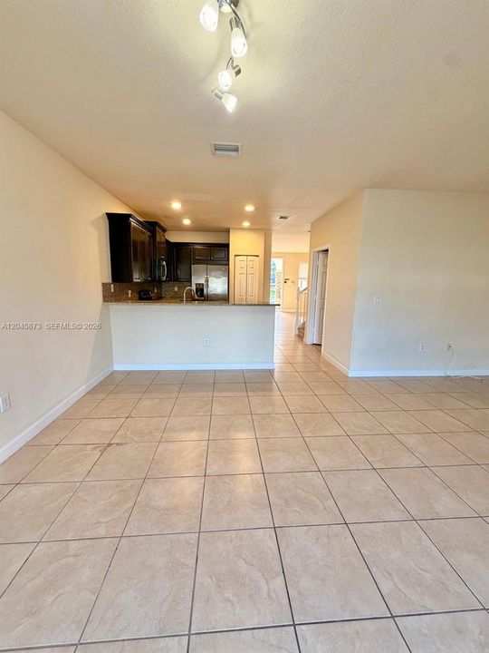 For Rent: $4,100 (3 beds, 2 baths, 1783 Square Feet)