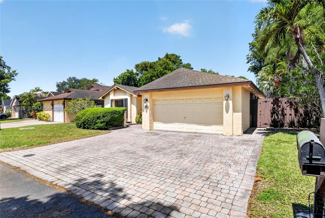 For Sale: $615,000 (3 beds, 2 baths, 1764 Square Feet)