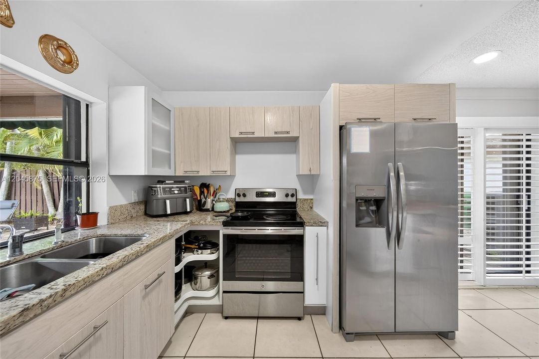 For Sale: $615,000 (3 beds, 2 baths, 1764 Square Feet)