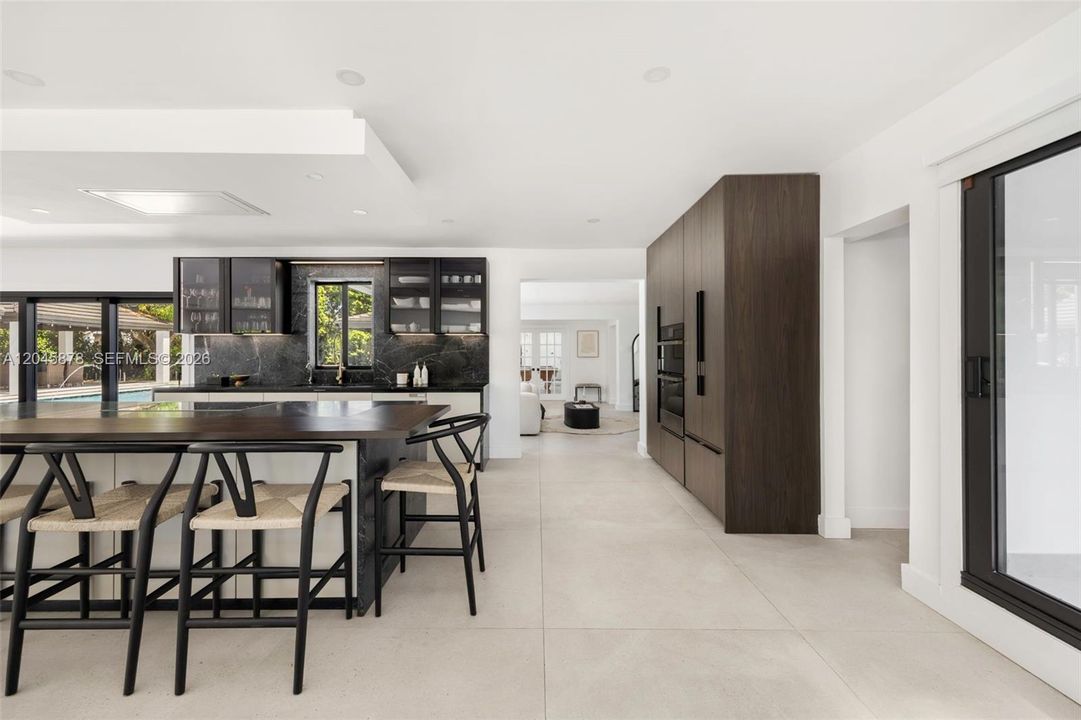 For Sale: $3,900,000 (6 beds, 7 baths, 5363 Square Feet)