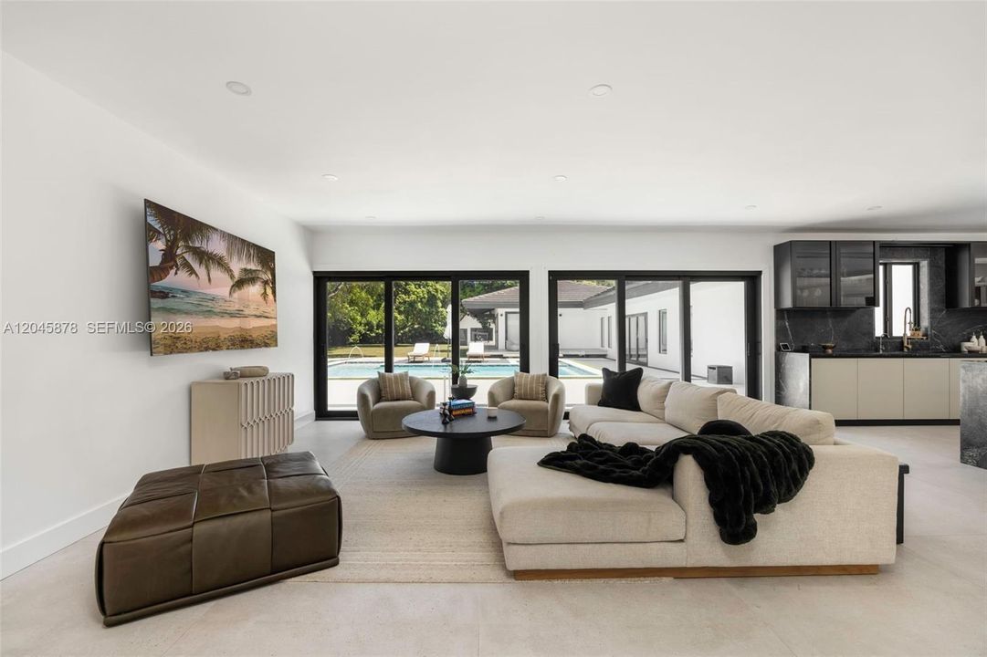 For Sale: $3,900,000 (6 beds, 7 baths, 5363 Square Feet)