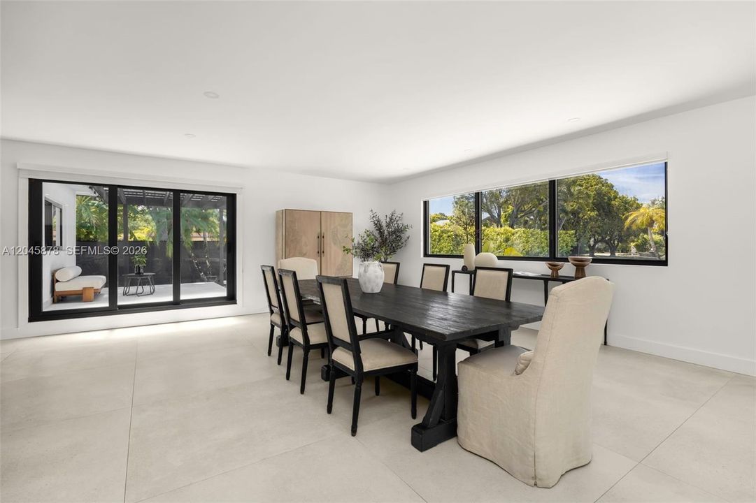 For Sale: $3,900,000 (6 beds, 7 baths, 5363 Square Feet)