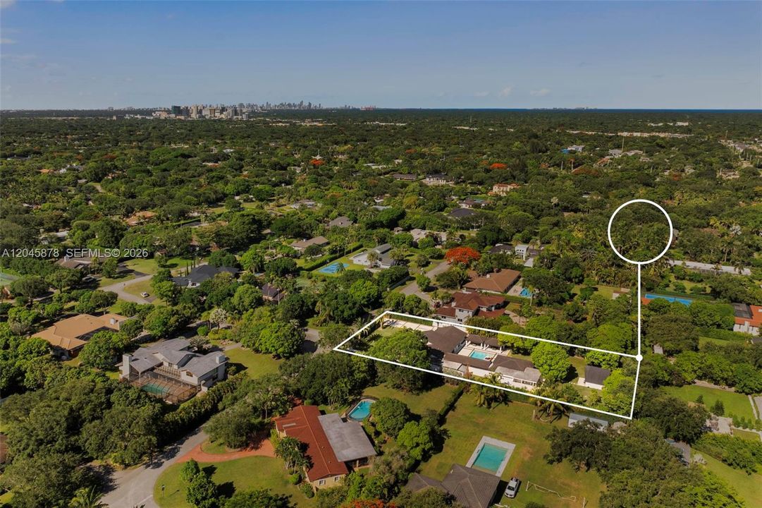 For Sale: $3,900,000 (6 beds, 7 baths, 5363 Square Feet)