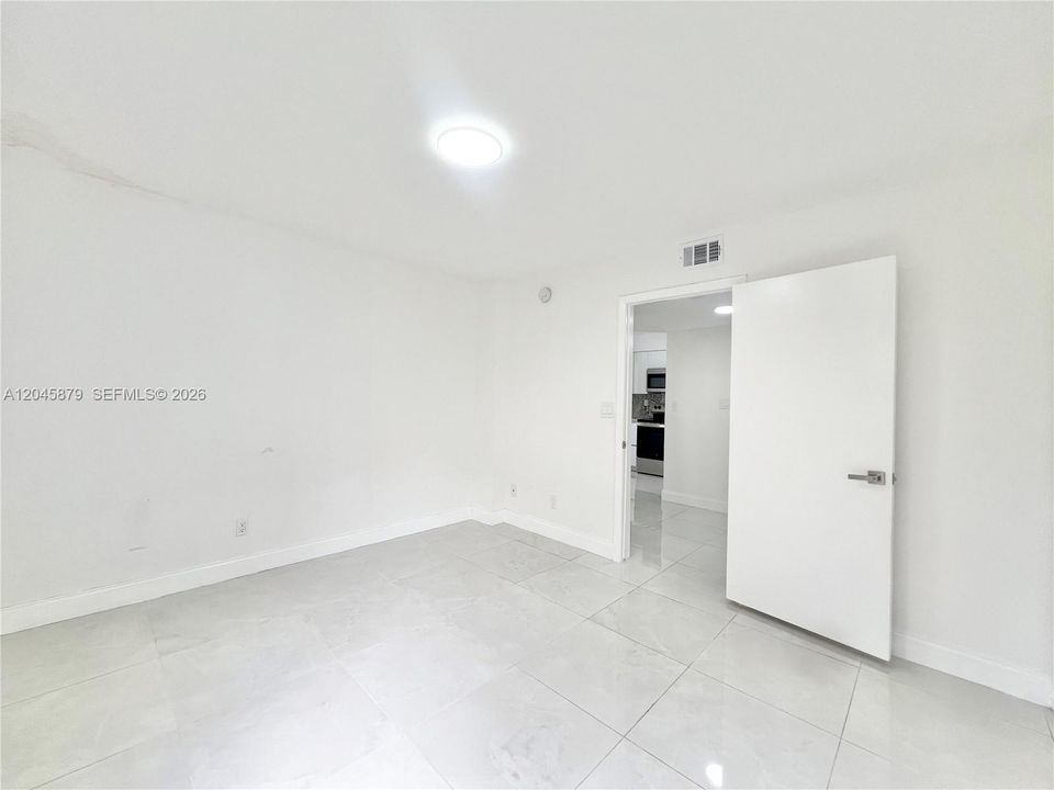 В аренду: $2,400 (2 спален, 2 ванн, 1097 Квадратных фут)