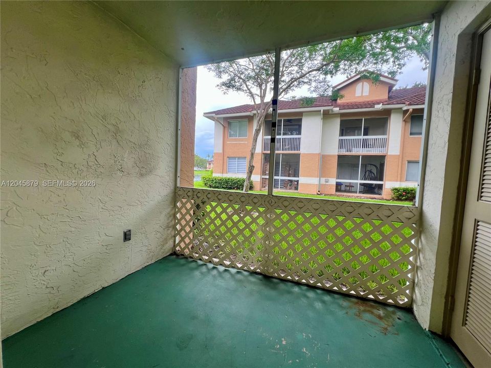 В аренду: $2,400 (2 спален, 2 ванн, 1097 Квадратных фут)
