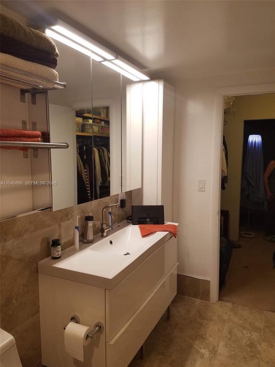 В аренду: $2,100 (1 спален, 1 ванн, 1125 Квадратных фут)