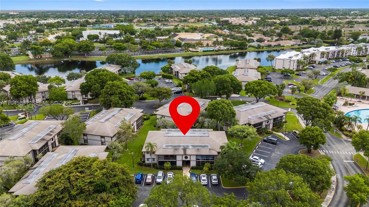 For Sale: $153,000 (2 beds, 1 baths, 827 Square Feet)