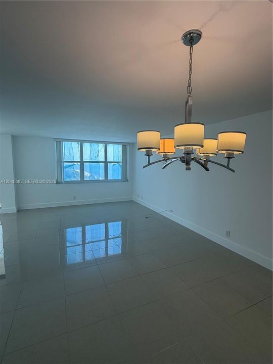 На продажу: $399,900 (2 спален, 2 ванн, 1100 Квадратных фут)