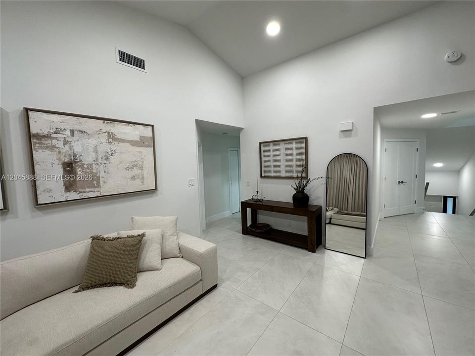 For Rent: $4,500 (3 beds, 2 baths, 1438 Square Feet)