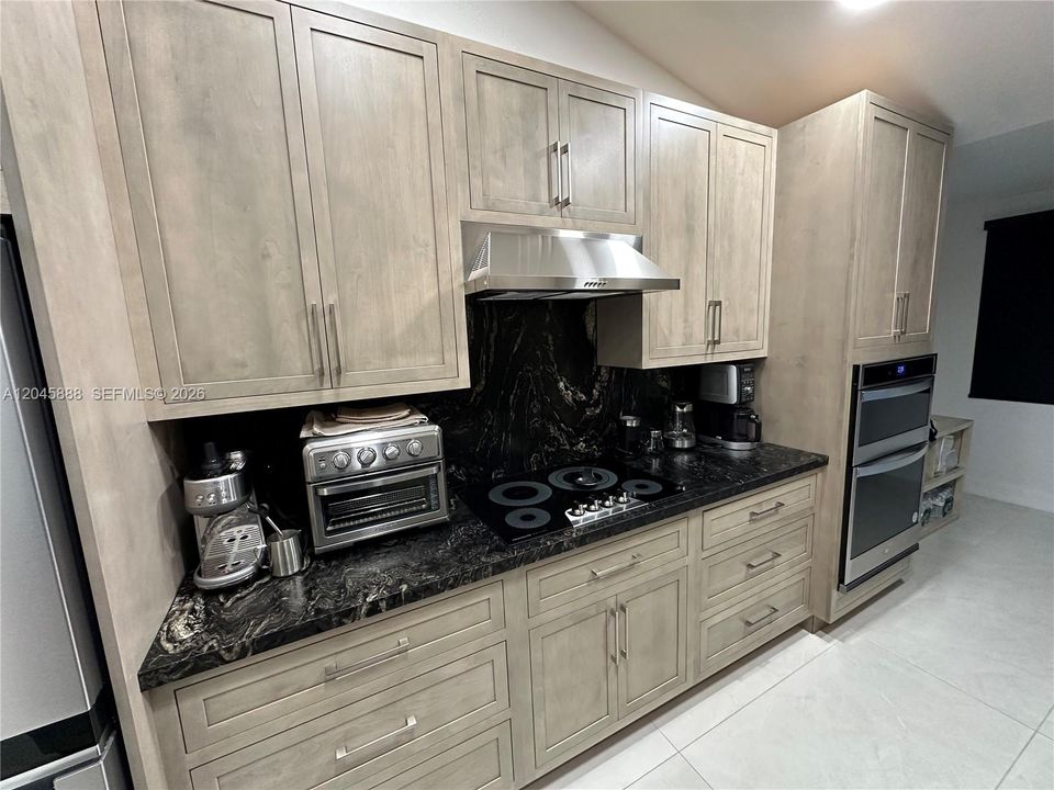 For Rent: $4,500 (3 beds, 2 baths, 1438 Square Feet)