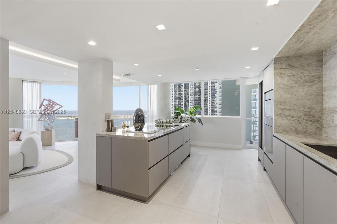 For Sale: $2,150,000 (3 beds, 3 baths, 2149 Square Feet)