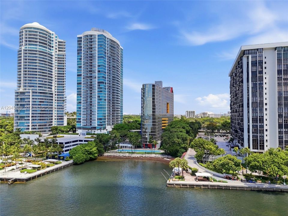 For Sale: $2,150,000 (3 beds, 3 baths, 2149 Square Feet)