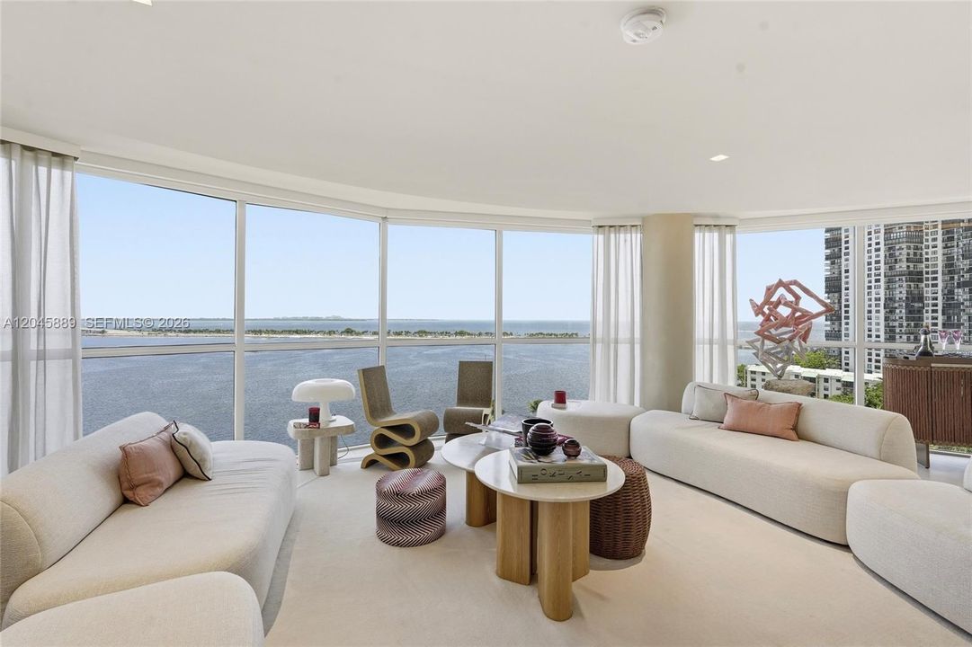 For Sale: $2,150,000 (3 beds, 3 baths, 2149 Square Feet)
