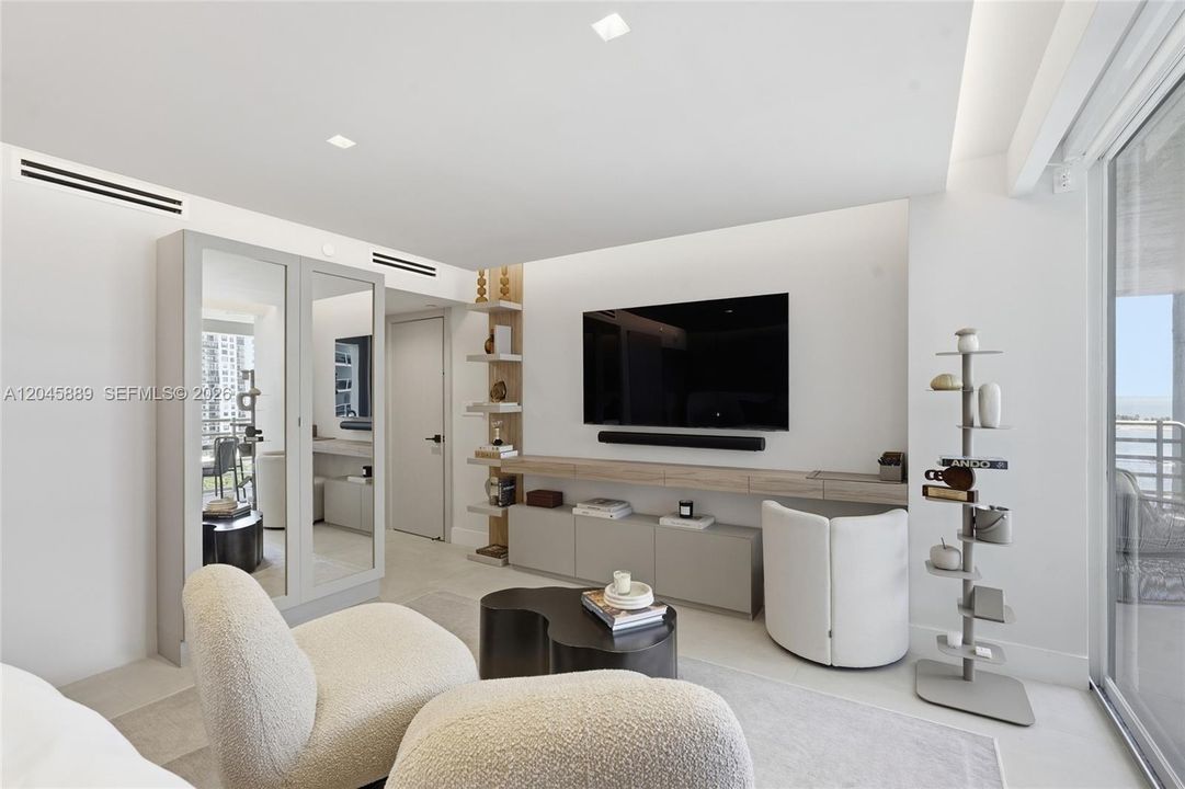 For Sale: $2,150,000 (3 beds, 3 baths, 2149 Square Feet)